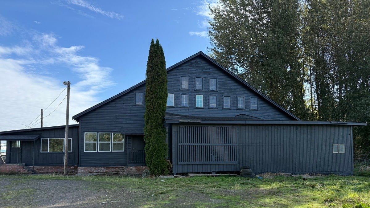 full exterior commercial repaint